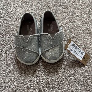 TOMS Toddler Glitter Slip-On Shoes - Silver